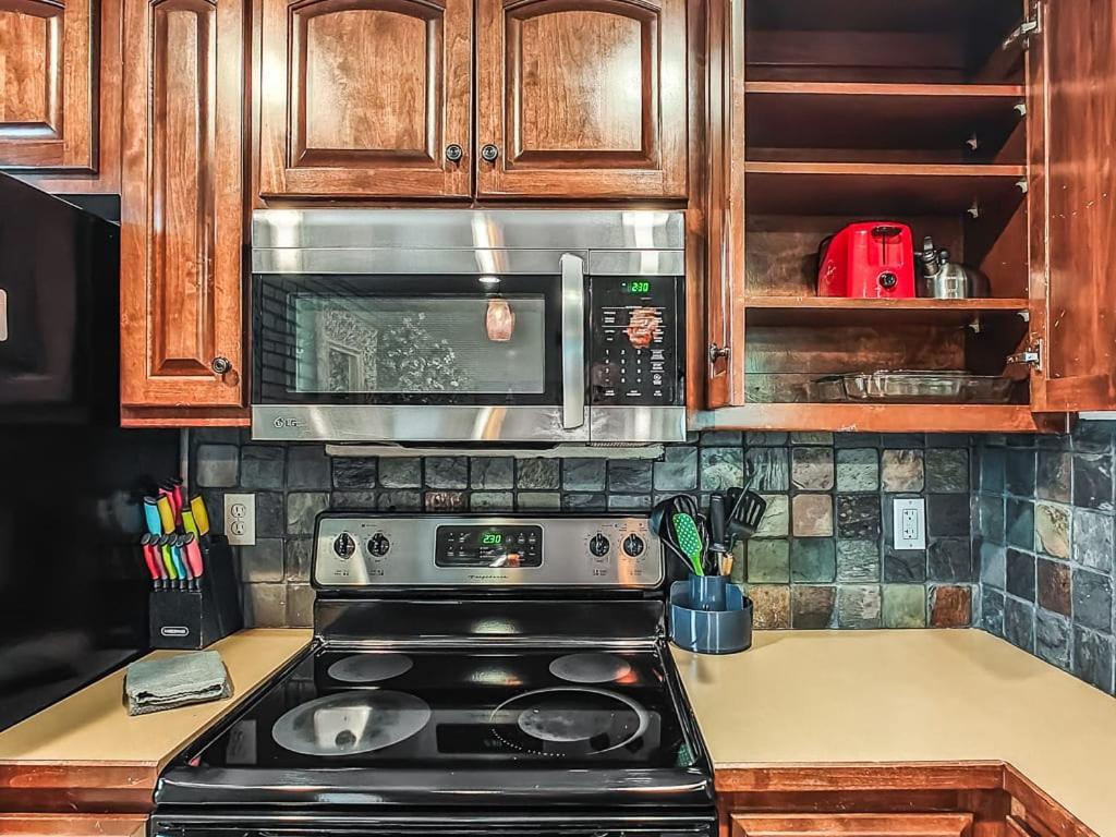 Quiet Plaza Two Bedroom 2 Bathroom Kansas City Kültér fotó