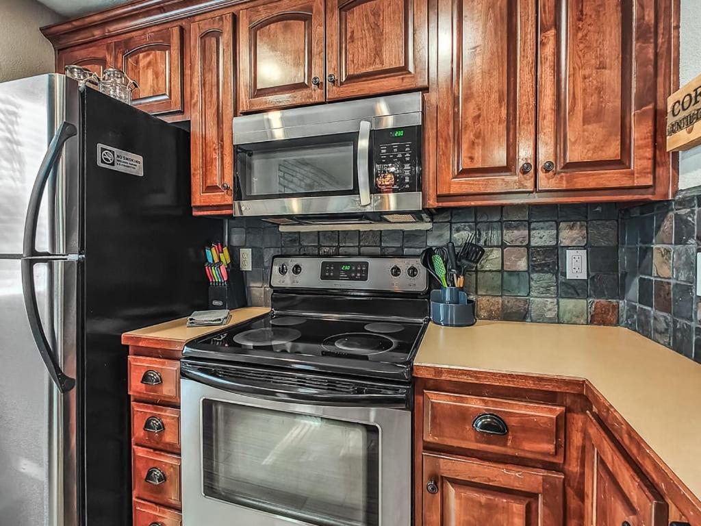 Quiet Plaza Two Bedroom 2 Bathroom Kansas City Kültér fotó