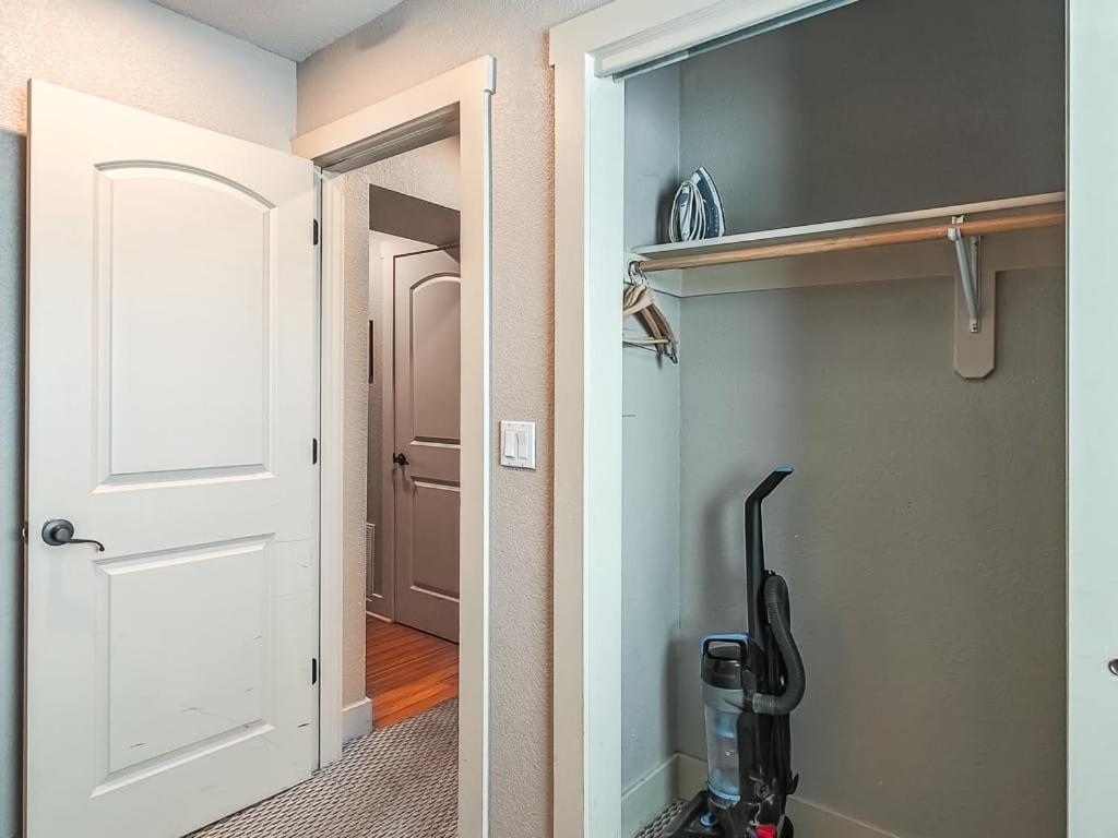 Quiet Plaza Two Bedroom 2 Bathroom Kansas City Kültér fotó